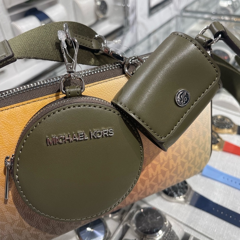 MICHAEL KORS Jet Set Sm Ombré Signature Logo Crossbody Case Apple Airpods Pro® - Picture 16 of 16